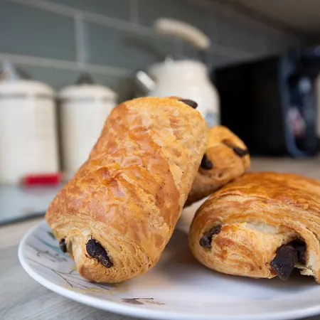 Beautiful 3 Bedroom House Close To The Sea *