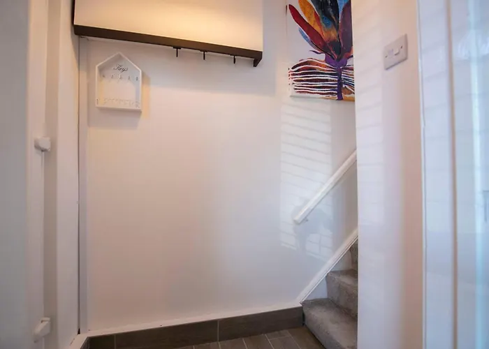 Feriehus Beautiful 3 Bedroom House Close To The Sea *