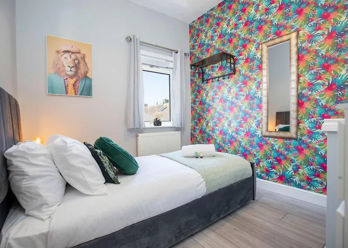 Beautiful 3 Bedroom House Close To The Sea Feriehus *